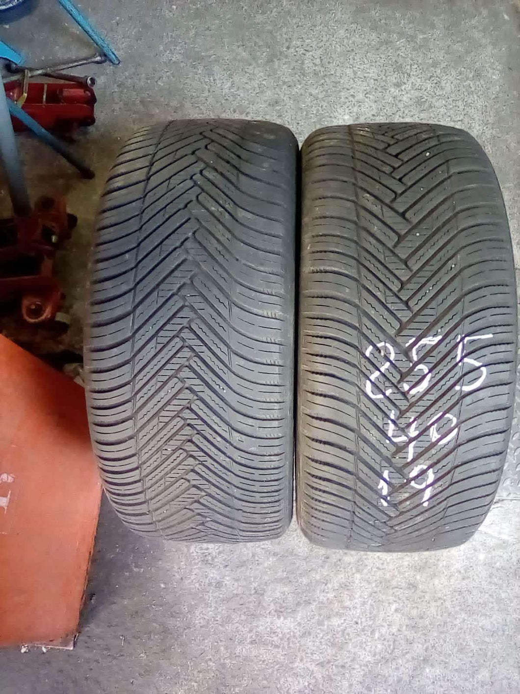 Pneumatici usati 255/40R19 Hankook Kinergy 452 100W TL